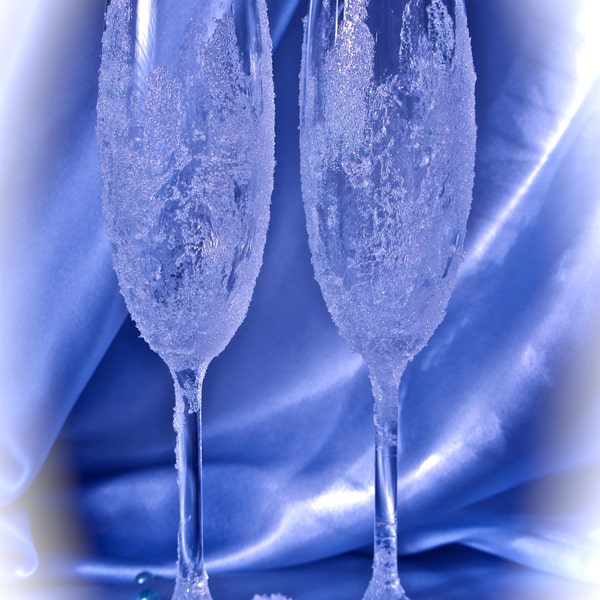 Winter Wonderland Wedding Glasses.Sparkly Champagne Flutes.