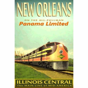 Op de afbeelding: Een vintage reisposter die adverteert met een treinreis naar New Orleans op de Panama Limited van de Illinois Central Railroad. De poster toont een bruine en oranje trein met de tekst "NEW ORLEANS ON THE ALL-PULLMAN Panama Limited ILLINOIS CENTRAL The MAIN LINE of MID-AMERICA".