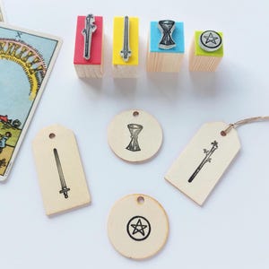Set di timbri in gomma con semi di carte dei tarocchi, semi di spade, pentacoli, coppe, bastoni, mazzo di arcani minori, lettura quotidiana dei tarocchi, timbro dei tarocchi per diario