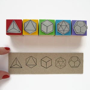 Jeu de tampons PLATONIC SOLIDES, Journal polyèdre, Motif géométrique sacrée, Formes de polyèdres en cristal, Journal géométrique, École de mathématiques et de sciences