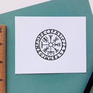 Tampon Vegvisir, Tampon runes Futhark, Journal boussole viking, Journal d'Asatru, Journal islandais, Symbole païen scandinave, Tampon de protection