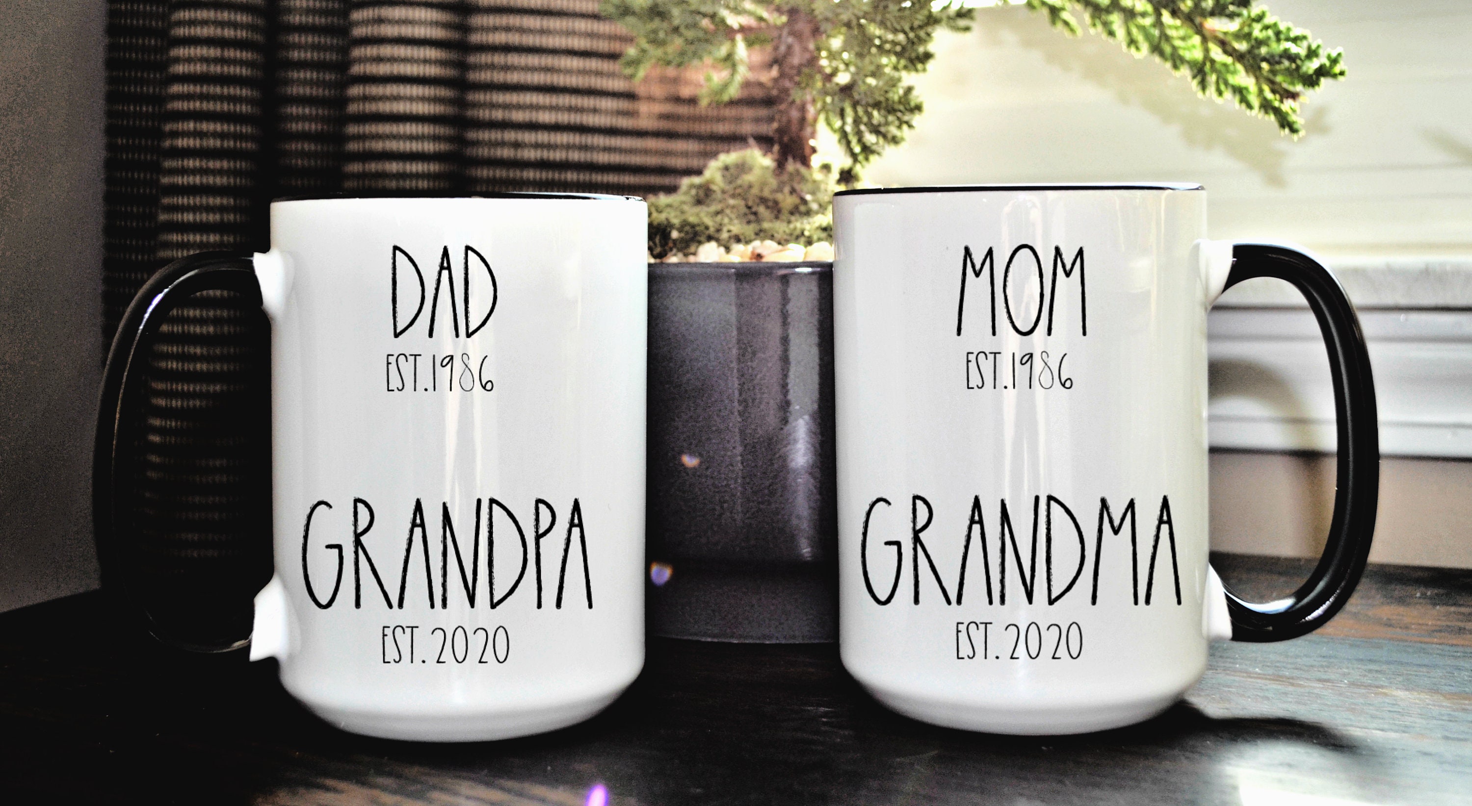 2020 Floral Coffee Mug New Grandma est 2019 Cute Pregnancy Announcement Gift 