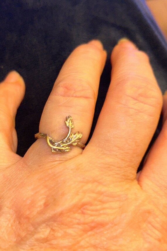 Adorable Yet Simple Tiny .925 Sterling Silver Lea… - image 2