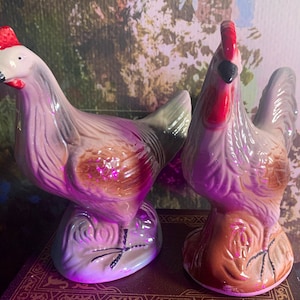 Lovely Hen and Rooster Statues Figurines