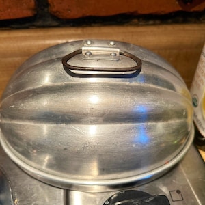 Mid-Century Aluminum Jell-O Mold