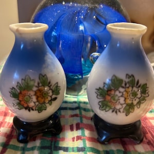 Pair of Miniature Old Japanese Vases Perfect for Your Diorama or Dollhouse