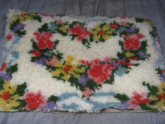 Vintage Latch Hook Pillow Flowers Heart Large Decorative Etsy