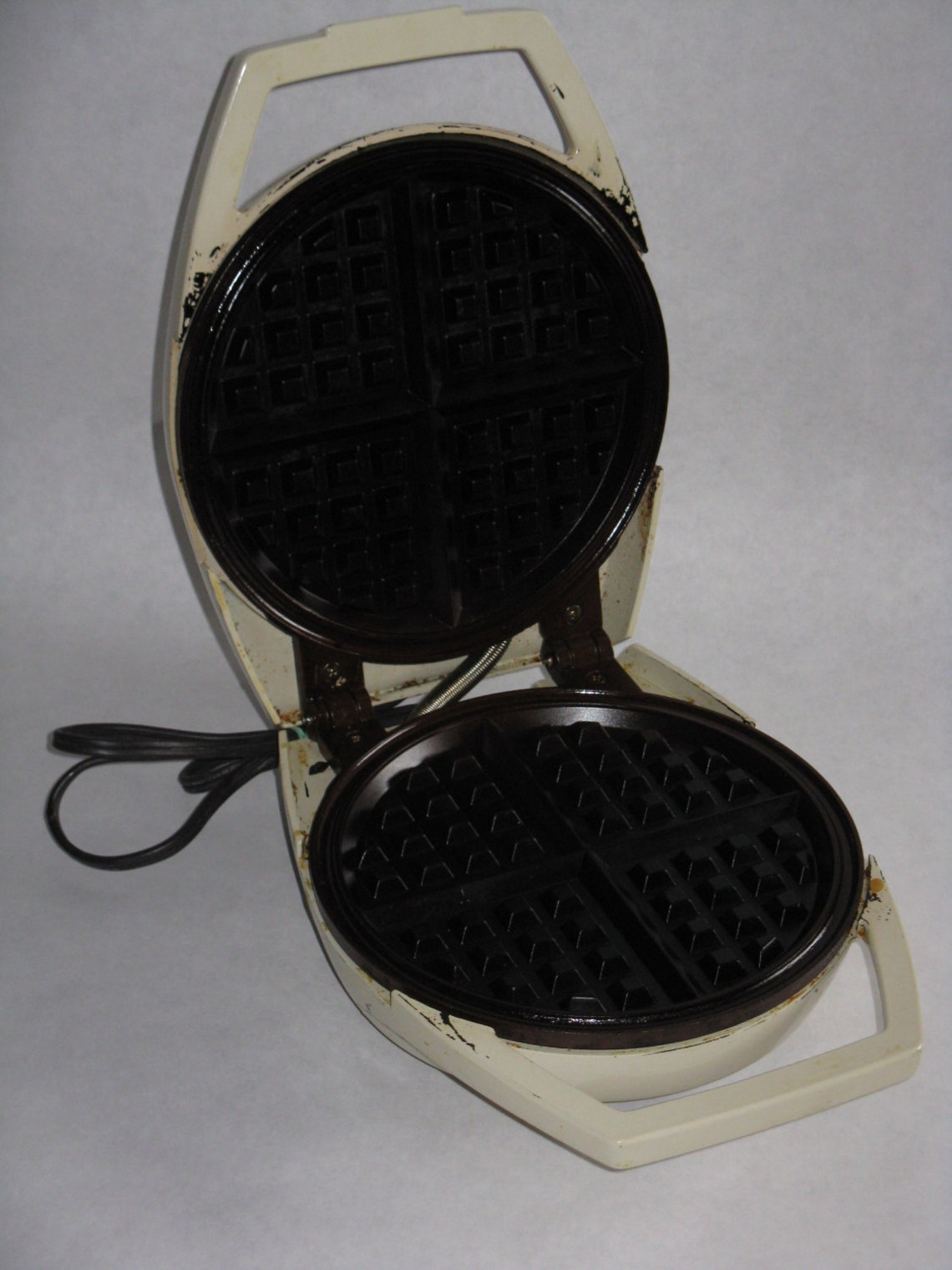 Vintage Oster electric waffle iron Gold 'n Crispy Etsy