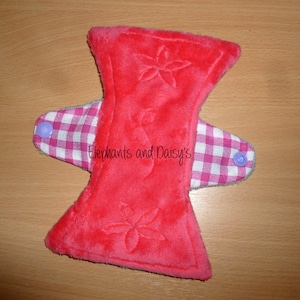 FLARE 7 pouces DSP / sanitaire pad fichier de conception de broderie vec