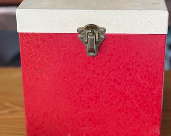 Super Clean Red & White Metal 7” Vinyl Record Box!