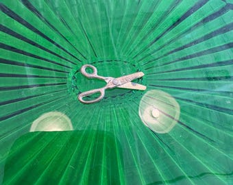 Vintage Mini Scissors Charm – 1950s Silver-Tone Sewing Jewelry Pendant, Hair Stylist or Seamstress Gift
