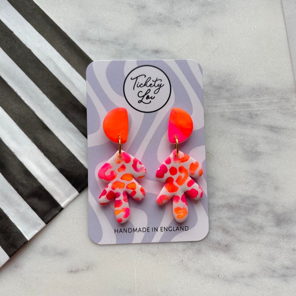 Pink and orange ombre and leopard wiggle earrings