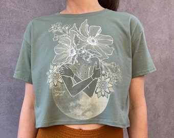 Chelsea Leigh Remix Crop Shirt / Sage Flowers Moon Design T-shirt / Soft Cotton Loose Fit Crop Top