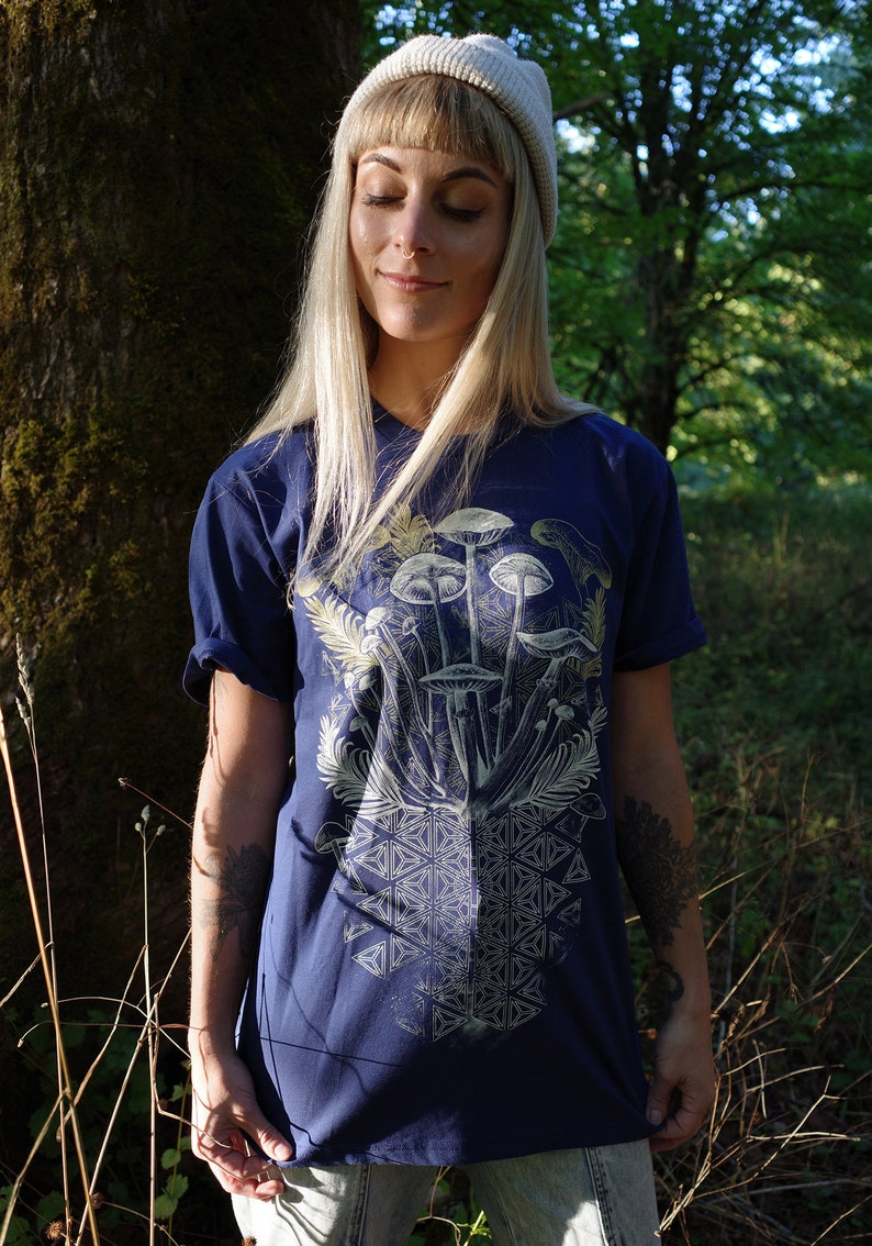 Mycelial Bloom Shirt / Sacred Geometry Mushroom T-shirt / Yoga Festival Clothing zdjęcie 3