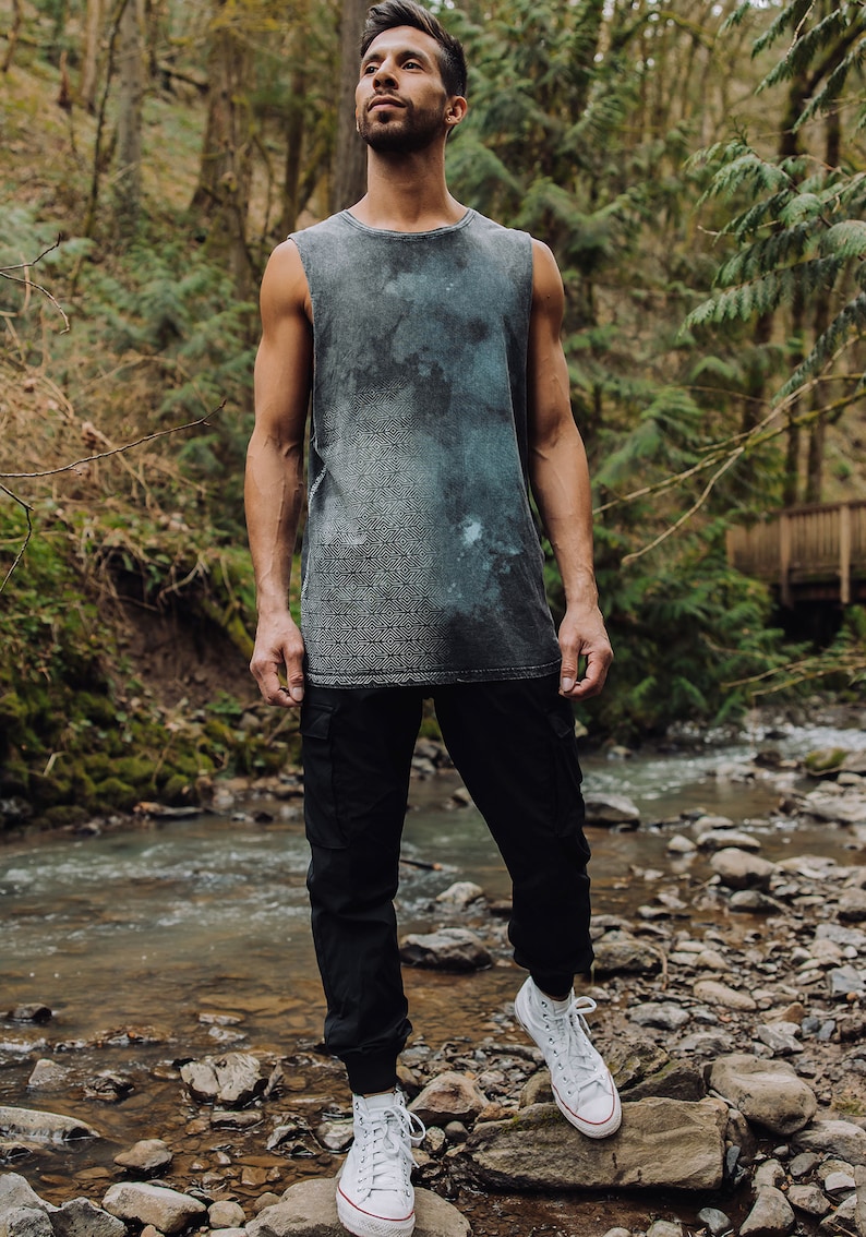 Geometric Color Wash Men's Sleeveless Shirt / Sacred Geometry Clothing / Festival Streetwear image 3