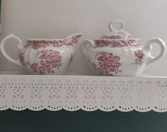 Sugar bowl and milk jug from Villeroy and Boch / VALERIA red