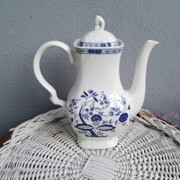 Porcelain KANNE/ZWIEBELMUSTER