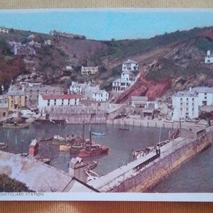 Polperro zeigt Küstenwache Station 37270 Postkarte Nicht gelaufen