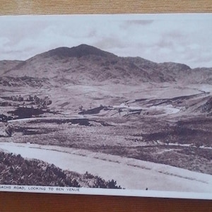 Aberfoyle Trossachs Road Looking to Ben Venue Postkarte Nicht gelaufen