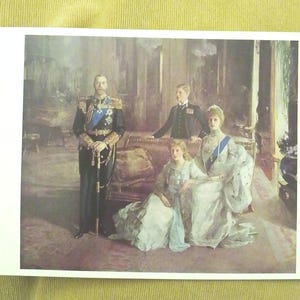 Carte postale de la famille royale au palais de Buckingham 1913 non utilisée