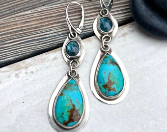 Turquoise dangle earrings in sterling silver, kyanite earrings, exclusive jewelry for woman, artisan handmade earrings, oxidized silver