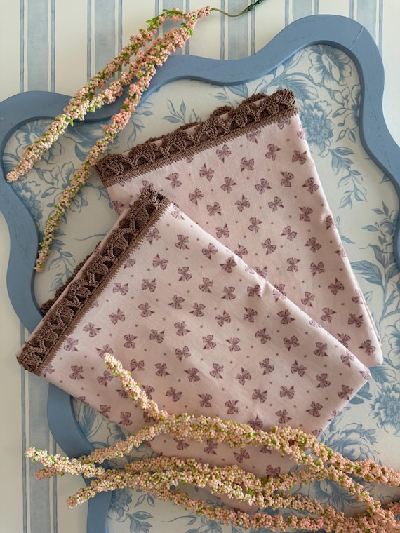 Little Bows Print- Delicate Crochet Lace Edge Pillowcase