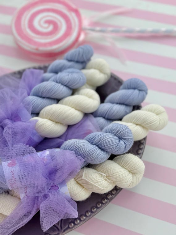 Pretty as a Picture + Marshmallow 4 Skein Shawl Kit - Fingering weight yarn