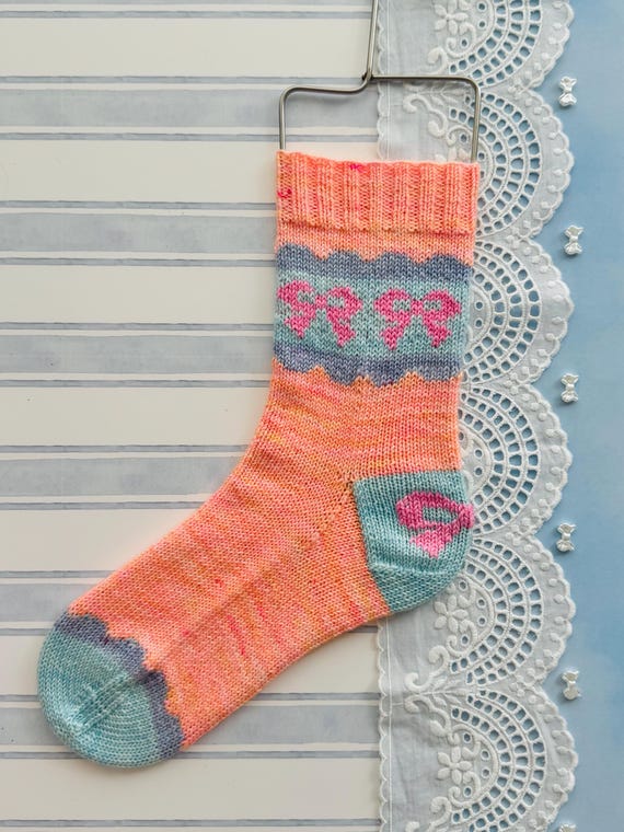 Dainty Bows Sock Knitting Pattern - Digital only