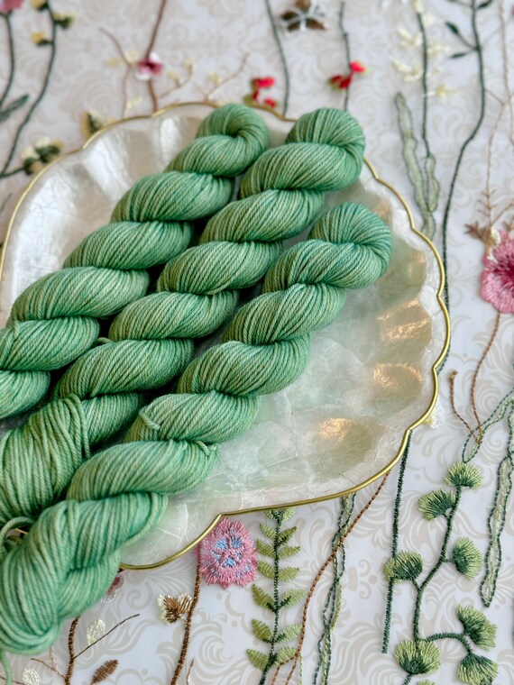 Verdant Wave - Candy Kisses DK 50 Gram Skein