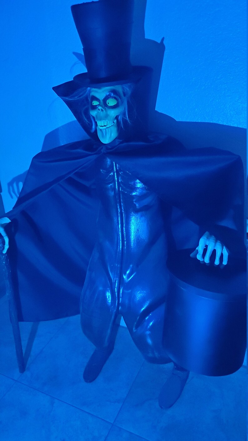 FULL SIZE Hatbox Ghost Replica Prop Etsy