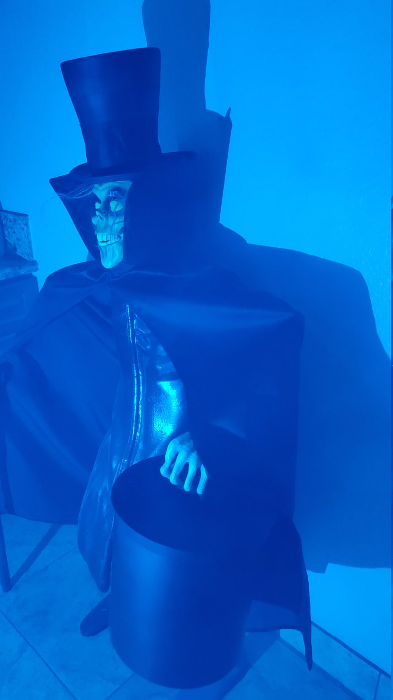 FULL SIZE Hatbox Ghost Replica Prop Etsy