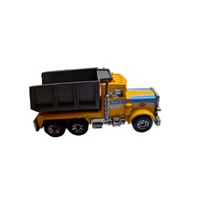 Vintage Matchbox Truck Peterbilt Pace Construction 1981Grey Bed 1:80