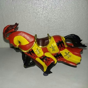 Schleich Papo Fleur De Lis Horse Red and Yellow cape 2002 Fantasy King Horse