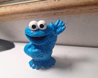 Sesame Street Cookie Monster Waving Hi Action Figure New 2.5 Inches Tall