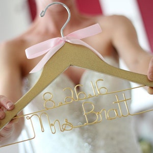 Wedding Hanger, Bride Hanger, Gold Glitter, Personalized Hanger, Custom Wire Hanger, Dress Hanger, Silver, Pink, Mrs Hanger, Name Hanger