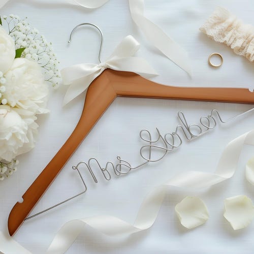 Personalized Wedding Hanger for Bride | Custom Name Bridal Dress Hanger | Wedding Day Photo Prop | Bridesmaid Gift