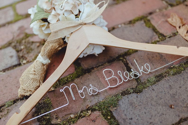 Personalized Wedding Hanger for Bride | Custom Name Bridal Dress Hanger | Wedding Day Photo Prop | Bridesmaid Gift
