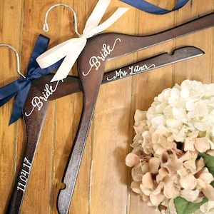 Percha de boda, Percha de novia, Perchas personalizadas, Perchas de dama de honor, Calcomanías, Percha de novia, Sra. Percha, Perchas personalizadas, Percha de nombre