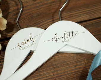 Kleiderbügel mit Gravur, Braut Kleiderbügel, Hochzeitskleiderbügel, personalisierte Kleiderbügel, Hochzeitskleid Kleiderbügel, Frau Kleiderbügel, Namen Kleiderbügel