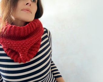 Chunky Knit Infinity Scarf Pattern: Easy Beginner Knitting Project (PDF Pattern)