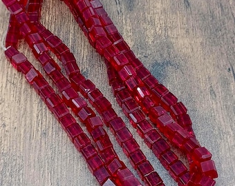Cuentas cúbicas de vidrio estilo bohemio rojo oscuro de 8 mm (1 tira)