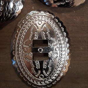 Silver Cheyenne Extra Large Engraved Concho 3 Screwback #SW-126