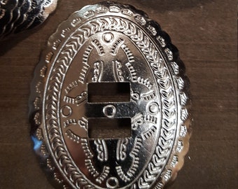 High Quality Etched Silver Conchos (6 Pieces)