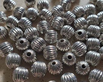 Silver Corrugated Fluted 8mm Round Beads (16 Pieces)