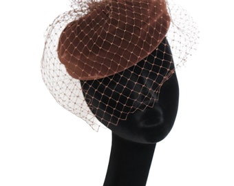 Chapéu Vintage Net Pill Box - Anos 80 - Veludo Marrom - S / MM