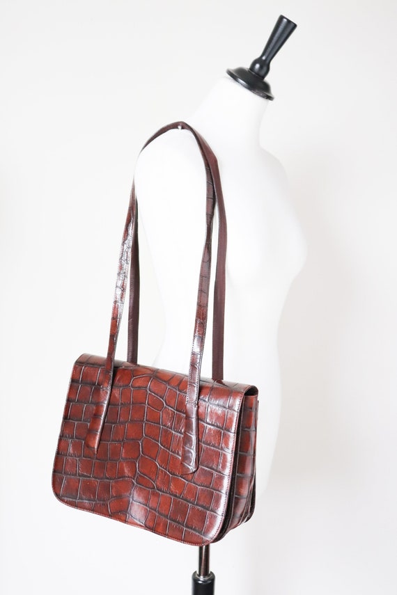 Borsa a spalla in pelle suede in 2 colori | Pelletteria Made in Italy Borsa a spalla in pelle suede in 2 colori | Pelletteria Made in Italy