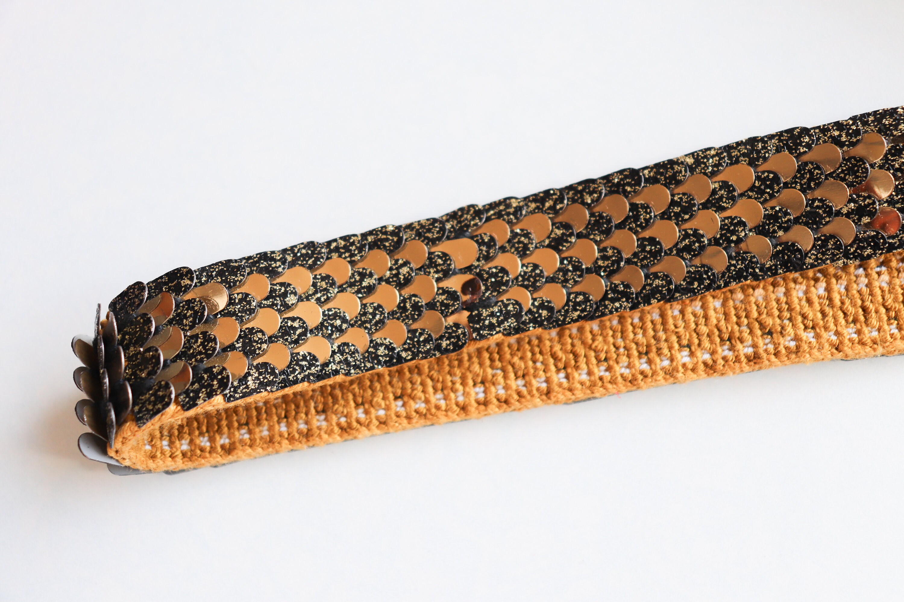 Vintage Gold Tone / Fish Scale Belt - Stretchy - 1980s  display picture 1