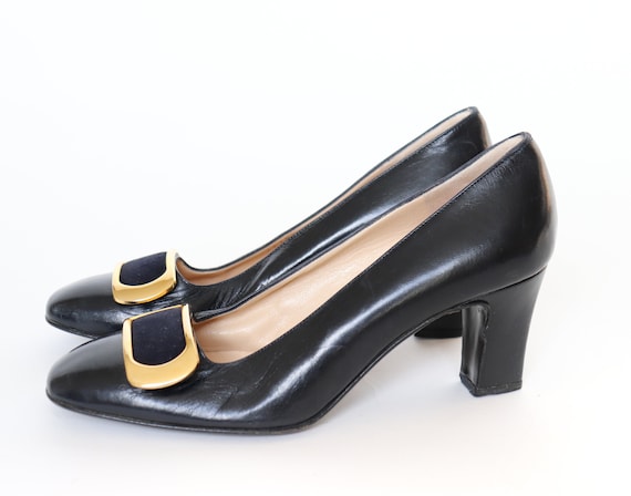 Buy 1980s Bruno Magli for Saks Navy Leather Slingback Heels Size