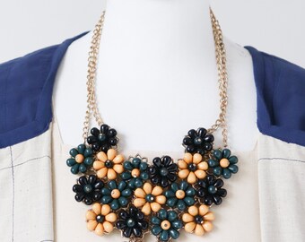 Vintage 1960s Floral Bib Necklace - Gold / Green / Yellow - Large