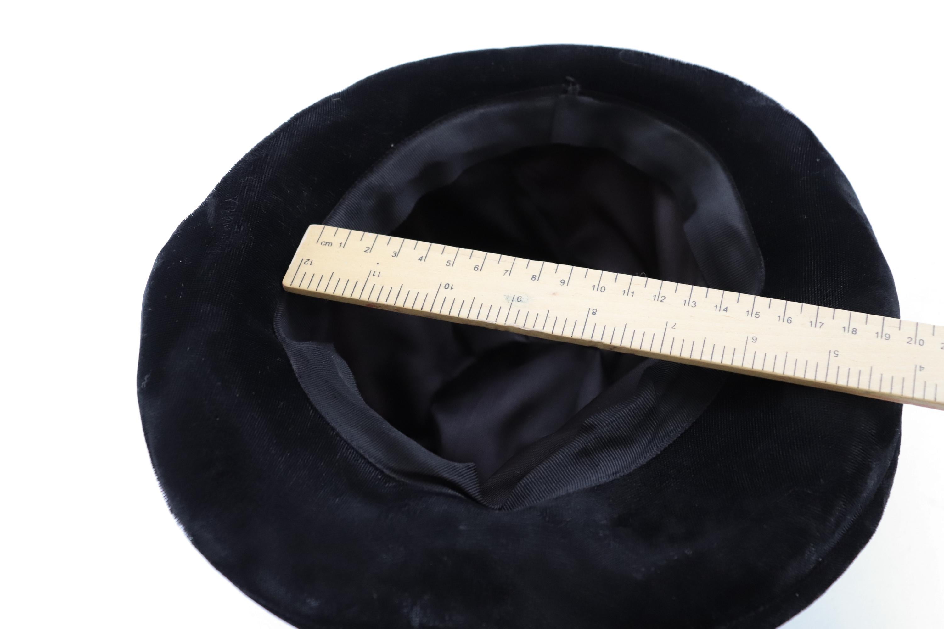 50〜60s pilgrim vintage ハット サイズ59程度 中折れ Vintage 1960s Black Pilgrim Hat - Velvet - Rare Find - Small
